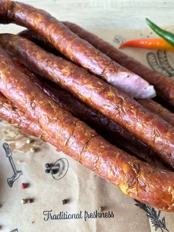 Geräucherte Würstchen – zum Servieren, Räucherofen DREVOS Classic