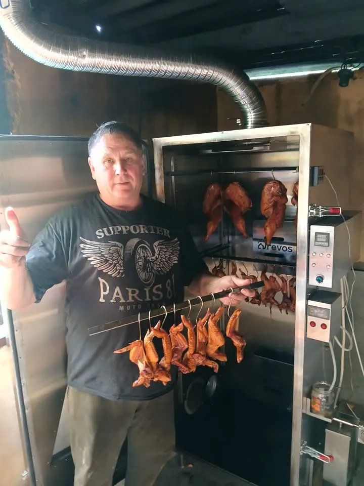 Geräuchertes Geflügel — Heißräuchern, Räucherkammer DREVOS Smoke Chamber 50 +